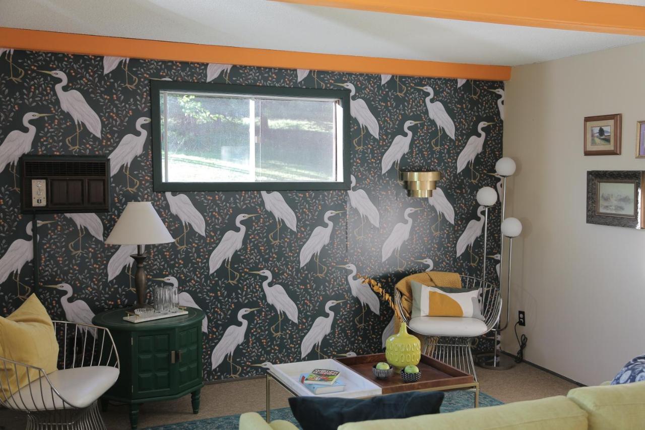 Colonial Bay Motel And Cottages Huntsville Luaran gambar