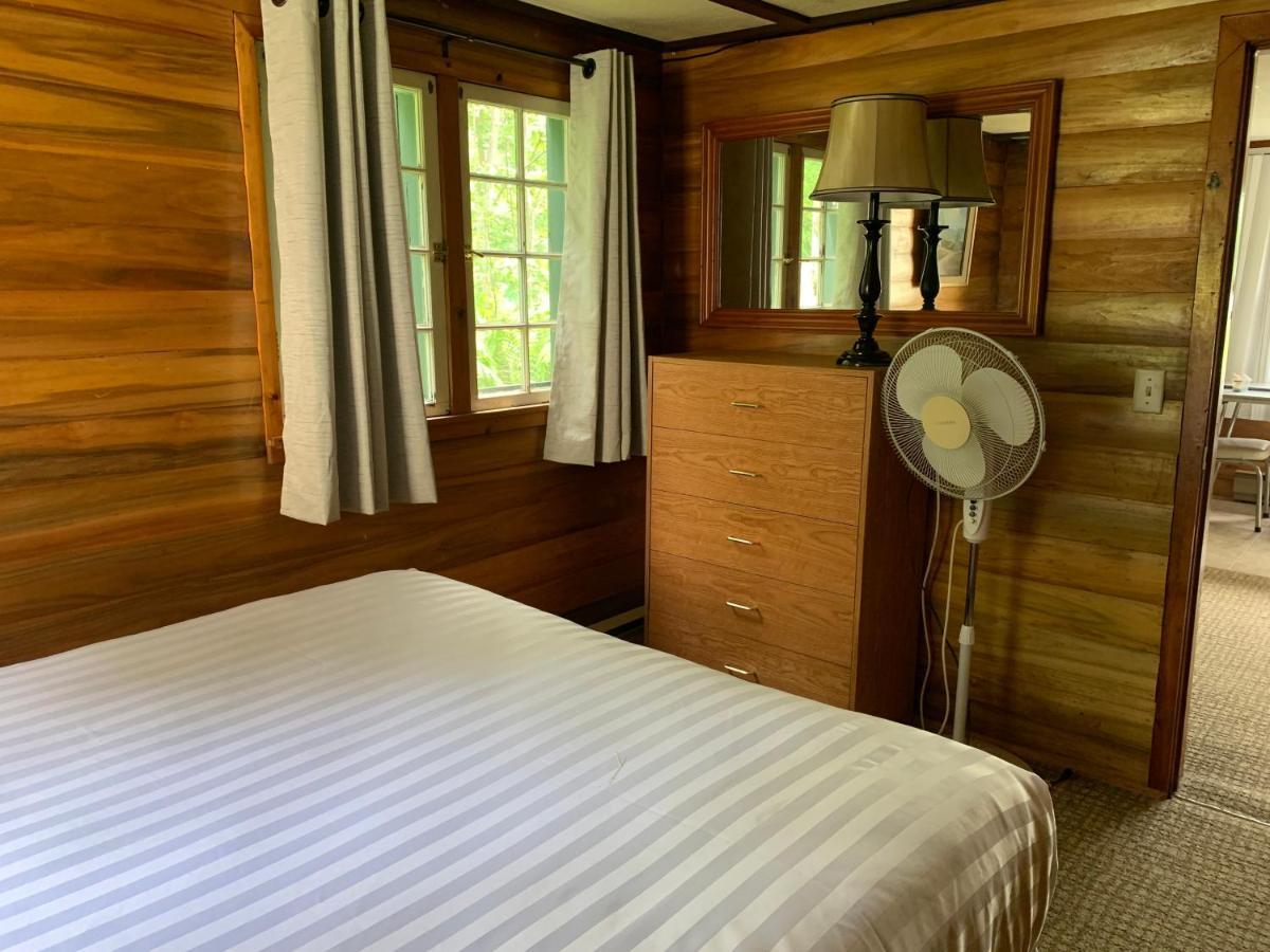 Colonial Bay Motel And Cottages Huntsville Luaran gambar