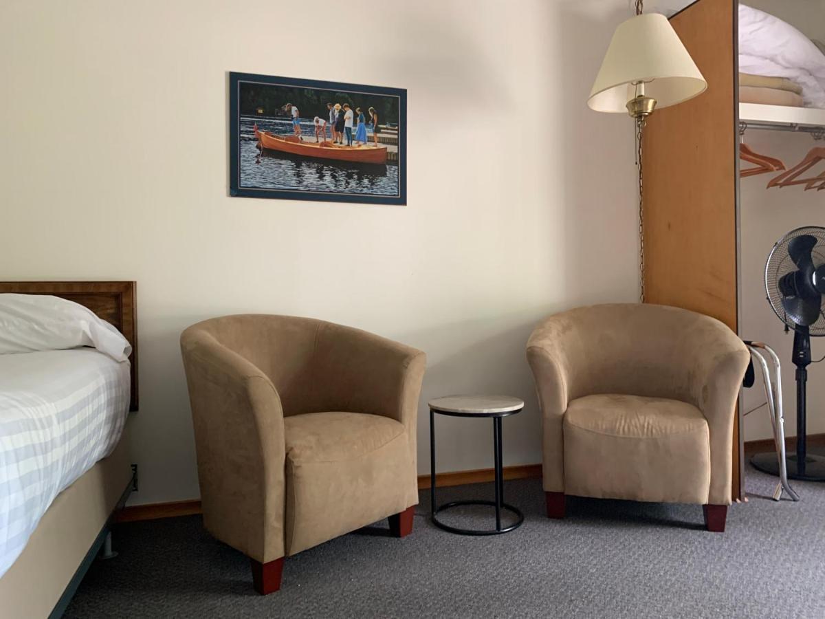 Colonial Bay Motel And Cottages Huntsville Luaran gambar