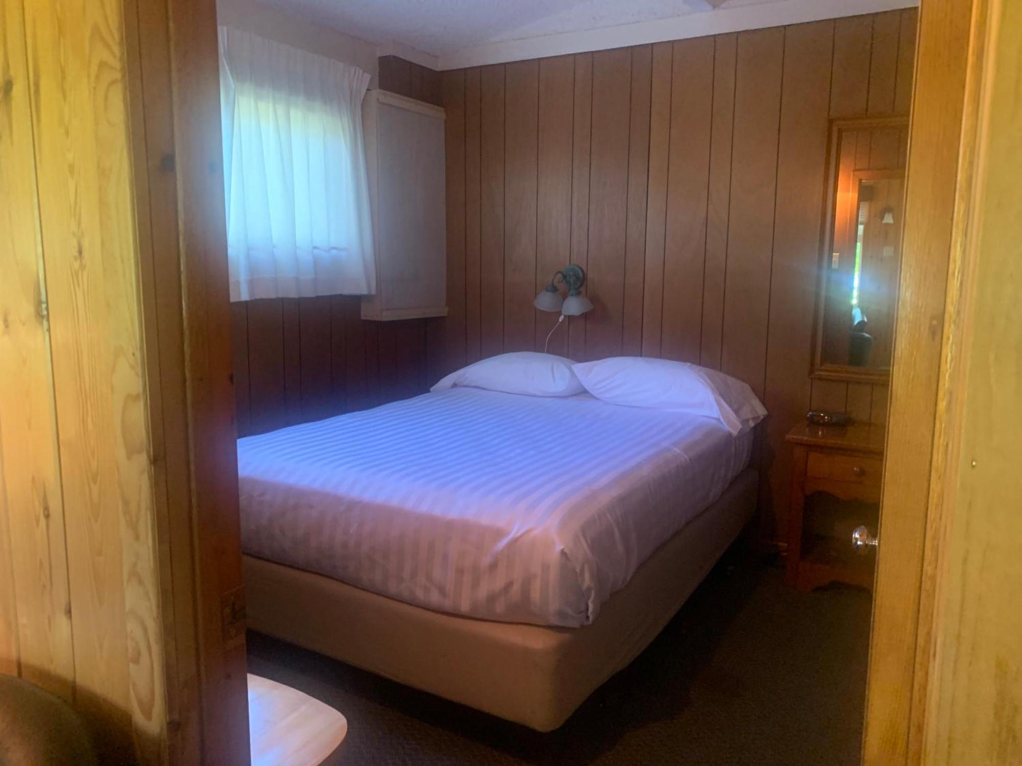 Colonial Bay Motel And Cottages Huntsville Luaran gambar