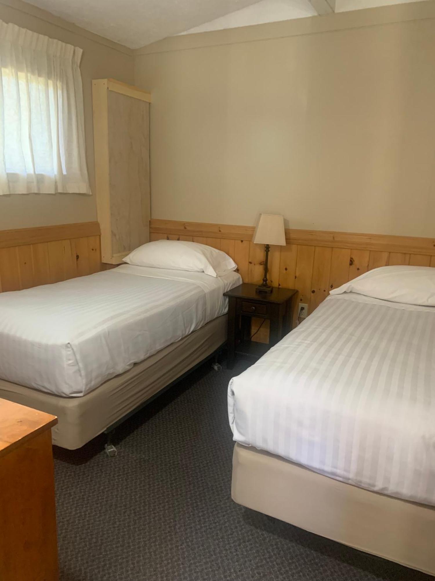 Colonial Bay Motel And Cottages Huntsville Luaran gambar