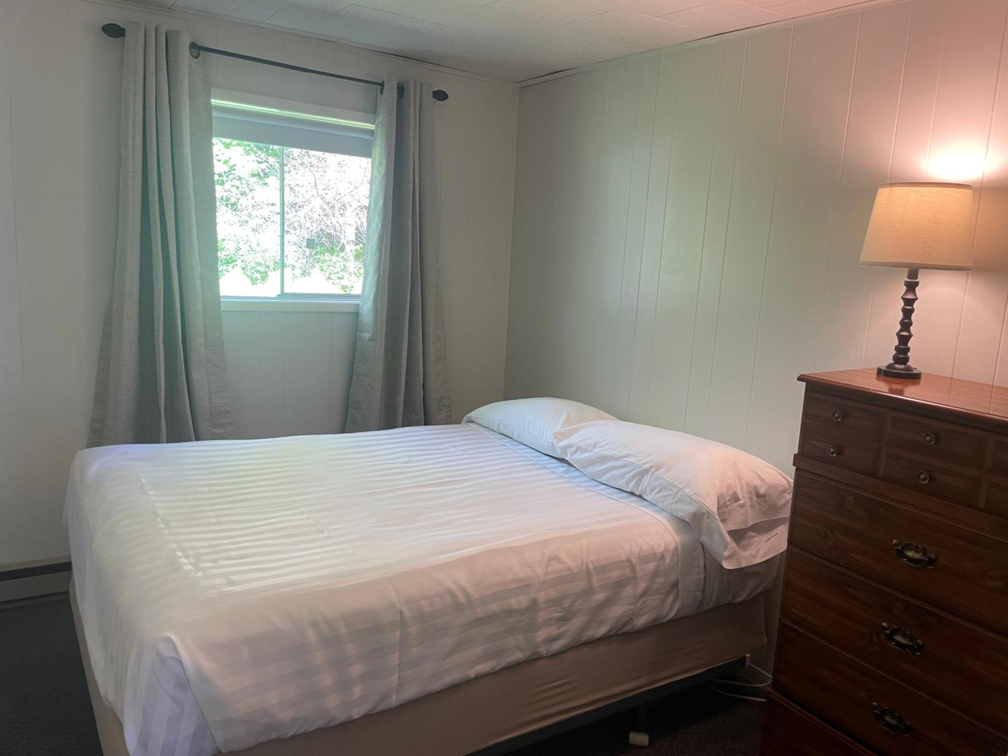 Colonial Bay Motel And Cottages Huntsville Luaran gambar